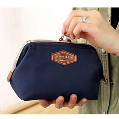 Brand New Retro Makeup Cosmetic Bag - Trending Tina