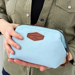 Brand New Retro Makeup Cosmetic Bag - Trending Tina